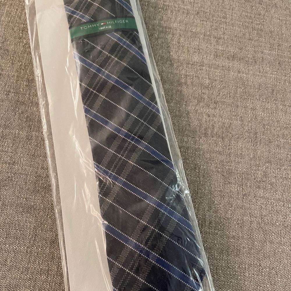 NWT Tommy Hilfiger Vintage Gray/Blue Tie